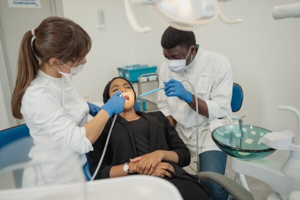 The Essential Guide to Choosing the Right Dental Clinic