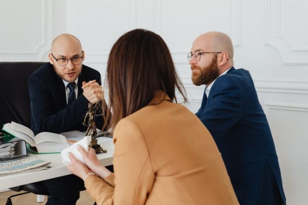 Cómo elegir el mejor abogado laboral para tus necesidades