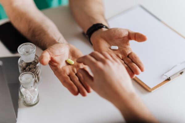 薬物依存を克服するための治療法