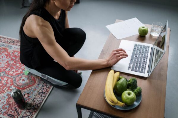 Unlocking the Benefits of Online Nutrition Coaching