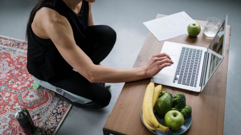Unlocking the Benefits of Online Nutrition Coaching