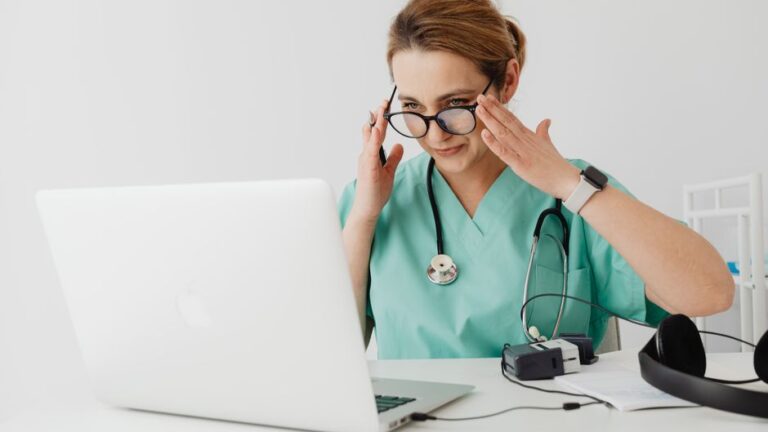 La titulación en enfermería online: un camino hacia el futuro profesional