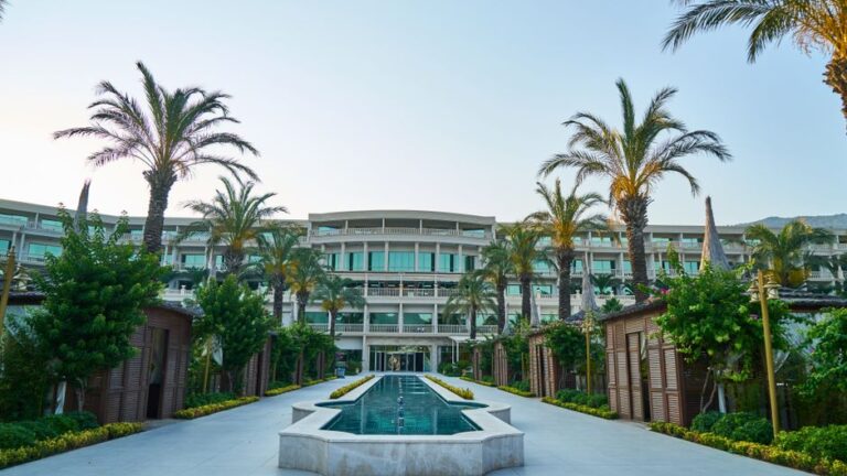 The Allure of Luxury Hotels: An Indulgent Escape