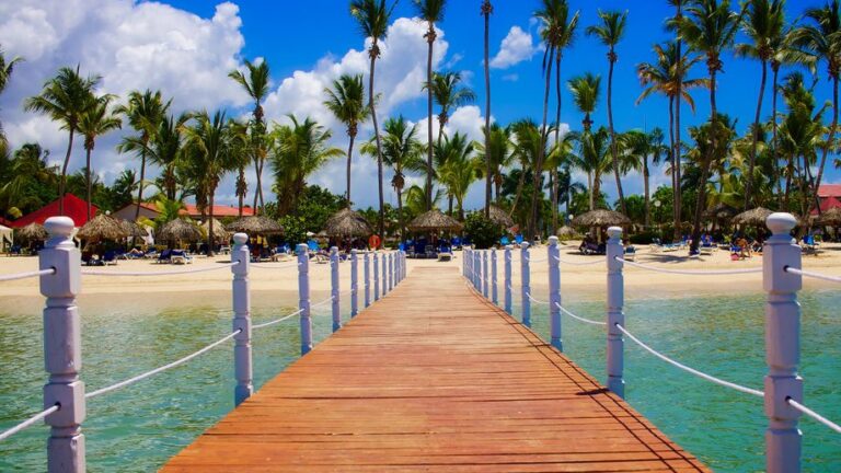 The Ultimate Guide to Vacation Packages: Planning Your Dream Getaway