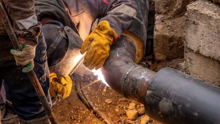 Finding the Best Plumbing Services Near You