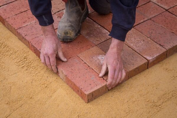The Ultimate Guide to Choosing an Asphalt Paving Contractor