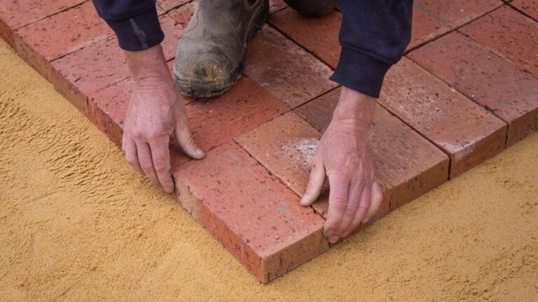 The Ultimate Guide to Choosing an Asphalt Paving Contractor