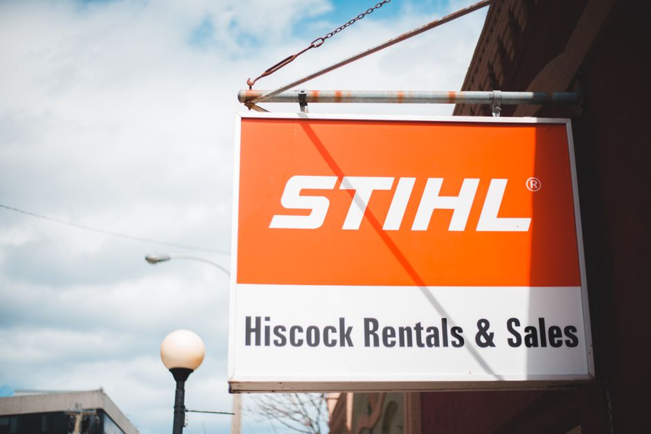 vinyl sign company