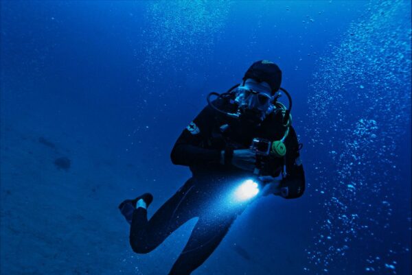 Descubre el emocionante mundo del buceo: guía de certificación