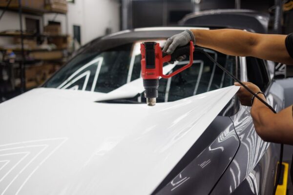 La revolución del vinilado de vehículos: personaliza tu auto con estilo