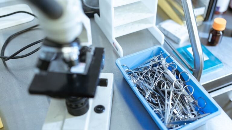 The Essential Guide to Choosing a Surgical Instrument Supplier
