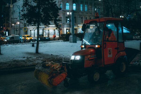 除雪 業者 契約: 雪の季節に備えるためのガイド