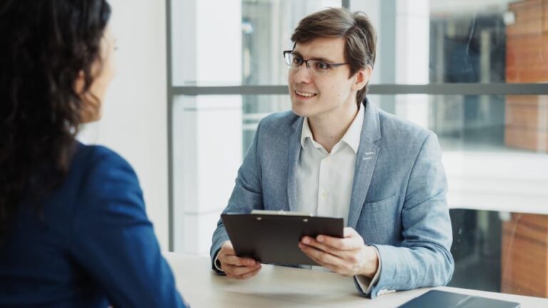 Navigating the Complex World of HR Compliance Consulting
