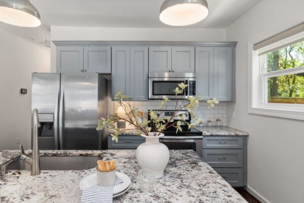 Transforming Spaces: The Art of Home Staging Services